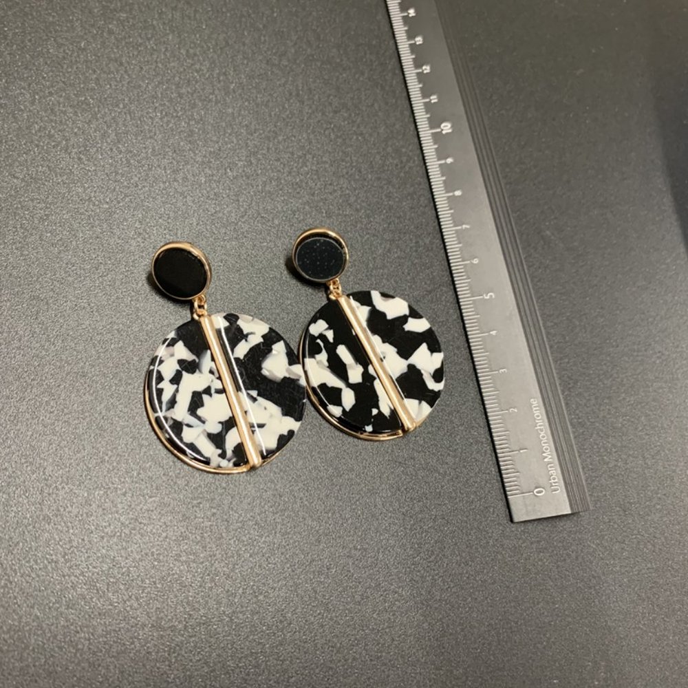 LAST ONE 💖Colorful Classic  Earrings - Picture 5 of 6